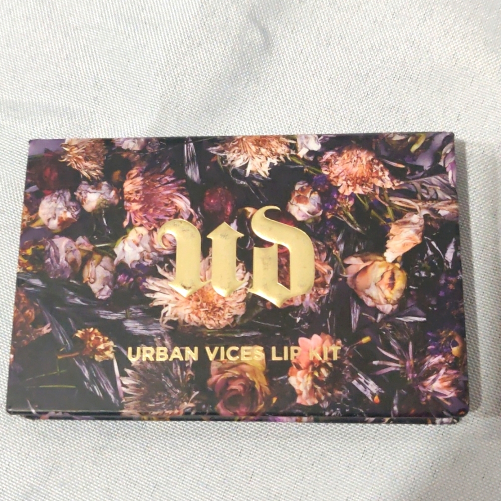 Urban decay vices lip kit